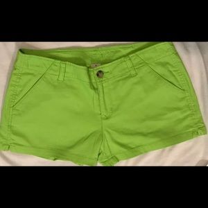 Women’s Junior Arizona Jean Co. Shorts Size 9 Green Mid Rise Corduroy 32” Waist